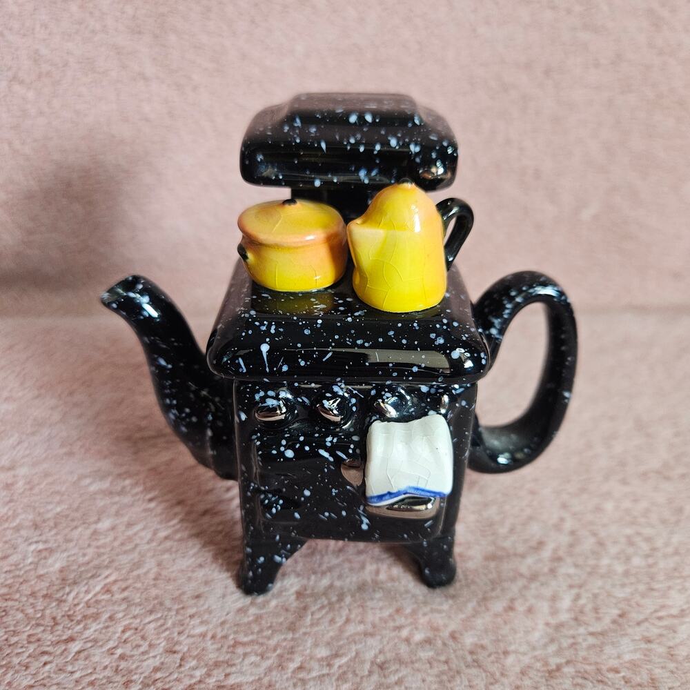 Paul Cardew Design 4-inch Black Vintage Stove Miniature Porcelain Teapot